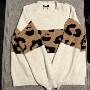 Like new, leopard/ white sweater
